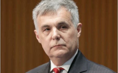 Greens Push for NBN CEO Pay Cut Amid Cost-of-Living Crisis and Privatization Debate