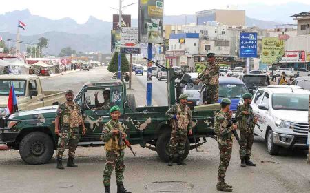 Saudi Forces Oust UAE-Backed Fighters from Eastern Yemen, Widening Gulf Rift