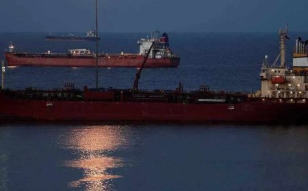 Saudi Crude Tanker Reaches Mumbai Port After Crossing Strait of Hormuz Amid Conflict