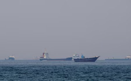 Oil Prices Climb Toward $90 as Red Sea Attacks Cloud Hormuz Outlook
