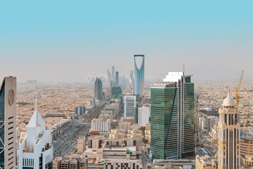 Saudi PIF Revenue Rises 9% to $120bn, Profit Doubles