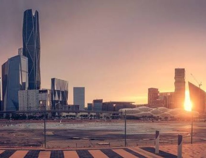 Saudi Non-Oil Growth Revised Up to 0.9% in Q2